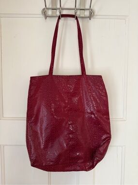 Vintage Lord & Taylor Burgundy Faux-Snake Tote Bag